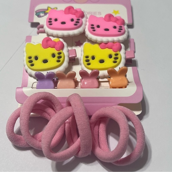 Hello Kitty Girls Hair Clip & Accessories Set - Picture 2 of 3